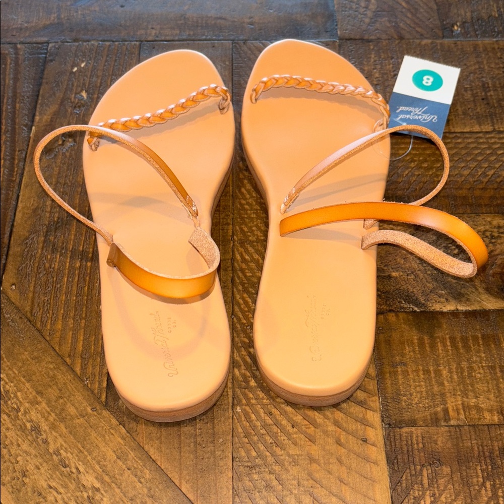 Universal Thread Sandals - Picture 2 of 3
